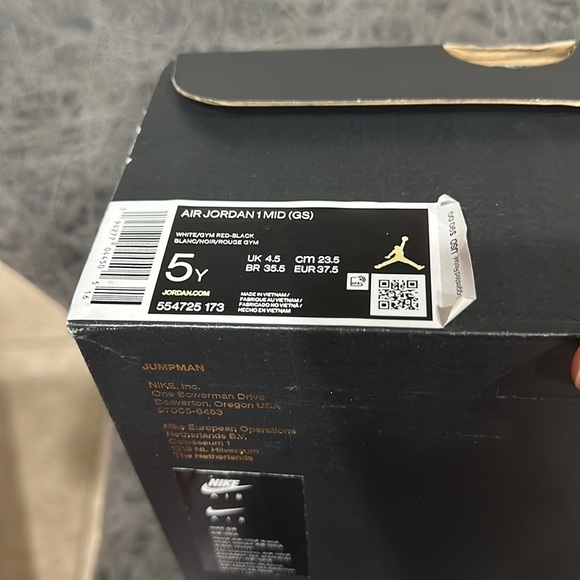 Air Jordan 1 Mid Chicago Red GS Size 5 - Picture 6 of 10